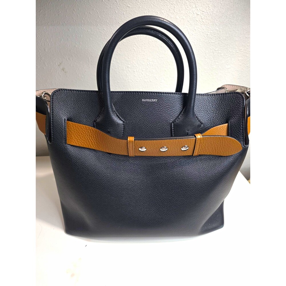 Burberry Black Pebbled Satchel Buckle Accent Detachable Adjustable Strap Silver